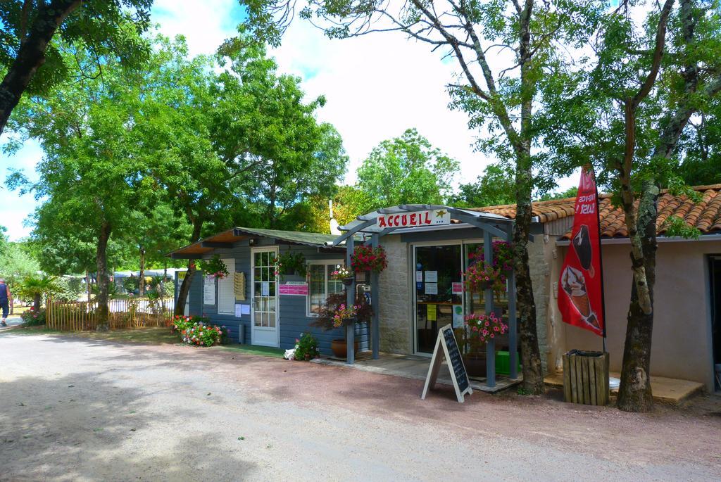 Camping La Maurie Foulerot Exterior photo